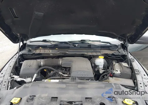 2021 Ram 1500 Classic Slt из США, поврежденный, VIN 1C6RR7GG0MS502033